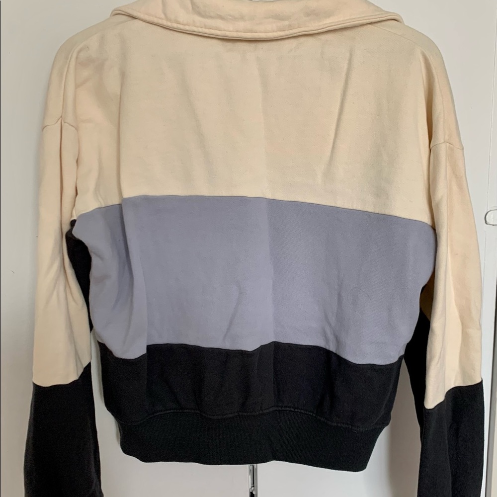 Universal Thread Sweatshirt - Picture 3 of 3